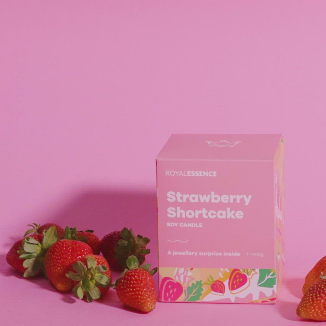 Erdbeer-Shortcake (Kerze)